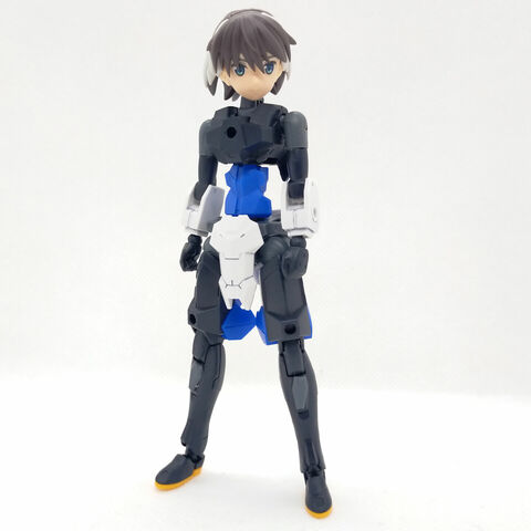 膝から下がGタイプ素体のラプトくん。短足気味だし少年素体として見ると細過ぎな感じ
