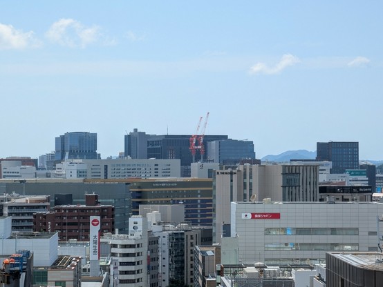 ズーム倍率を上げた天神方面。